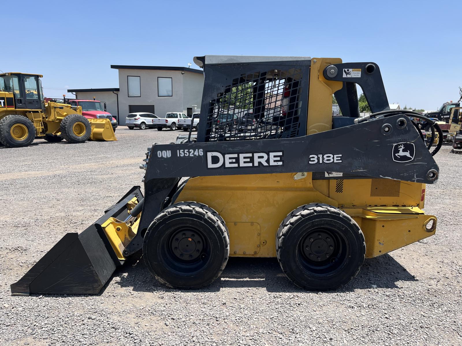 JOHN DEERE 318E